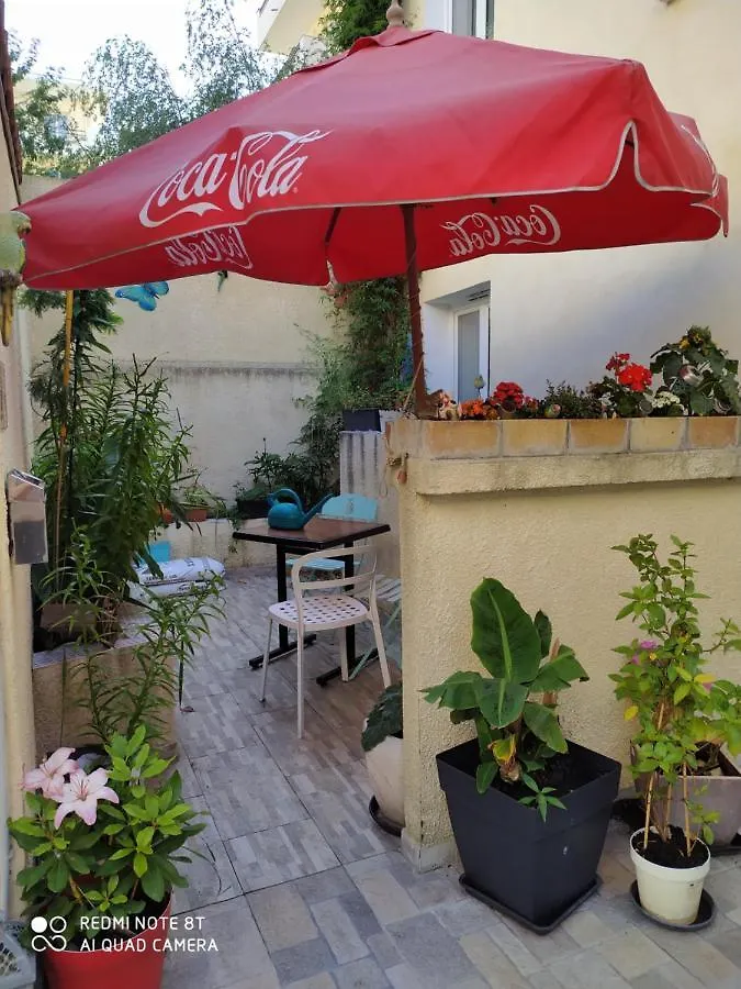 Les Coquelicots Hotel Montrouge